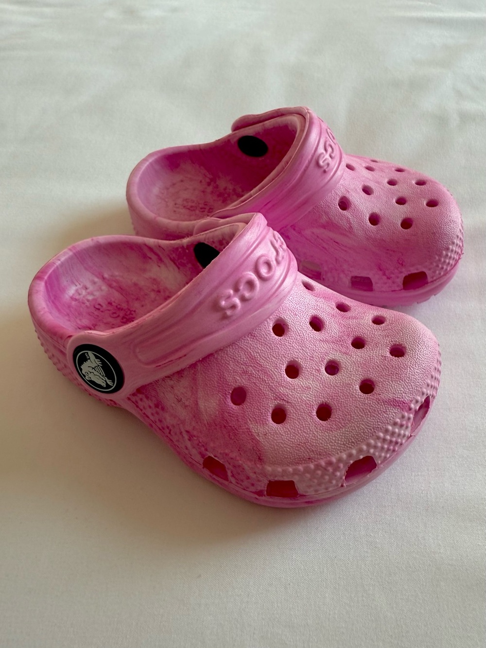 CROCS Kids Pink Foam Clogs with Heel Strap, size C4, toddler 4